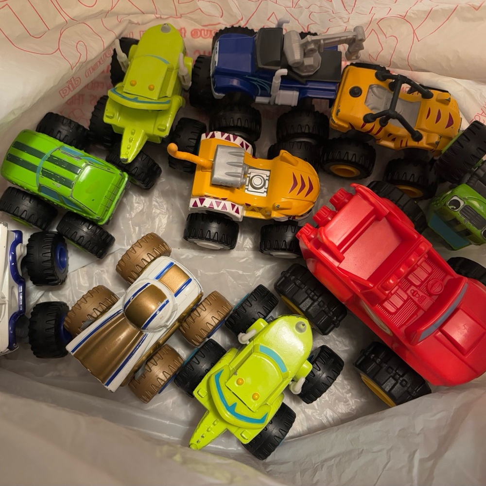 Blaze and the Monster Machines Toy Set